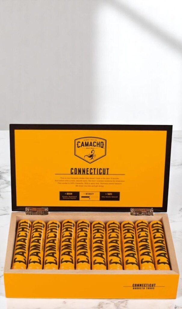 บุหรี่นอก Camacho Connecticut Robusto Tubo 5x50พร้อมส่ง