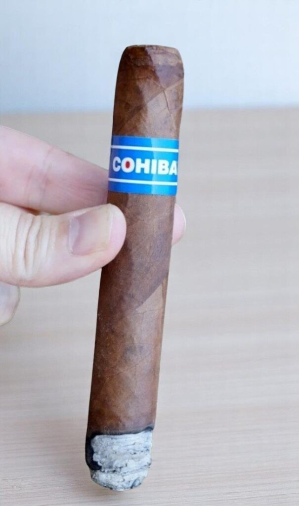 บุหรี่นอก Cohiba Blue Robusto 5.5×50 (20มวน)พร้อมส่ง