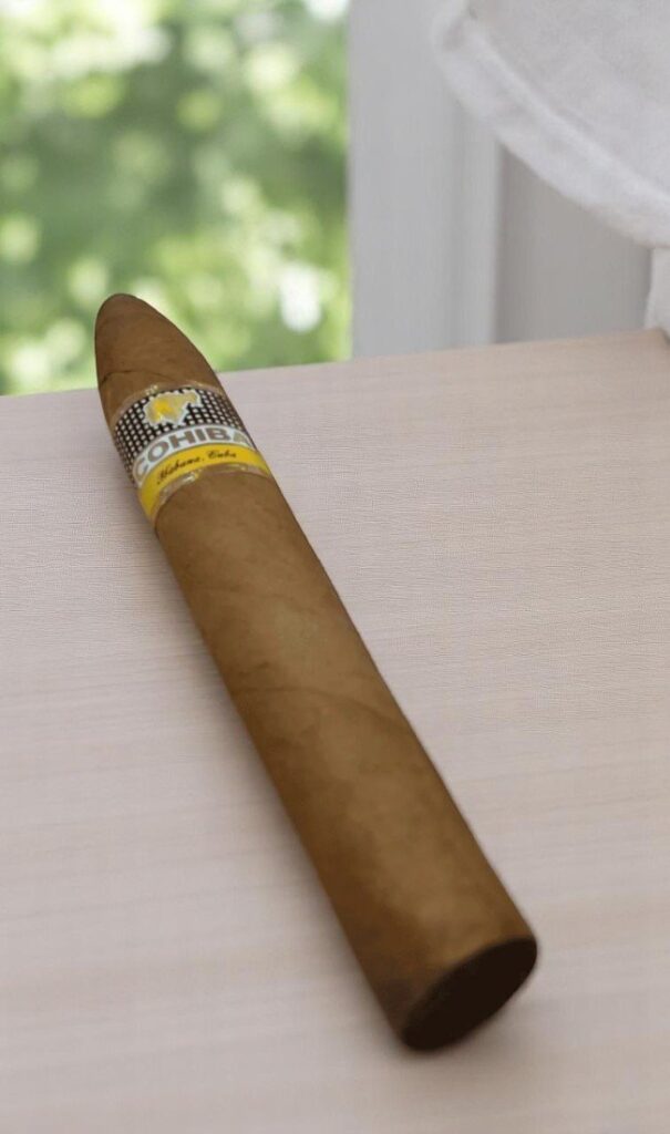 บุหรี่นอก Cohiba Piramides Extra (10มวน)พร้อมส่ง