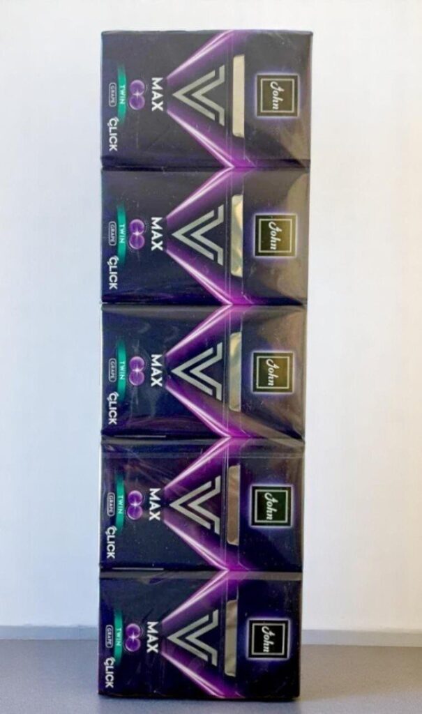 บุหรี่นอก John Max Twin Grape Click (2เม็ดบีบ)