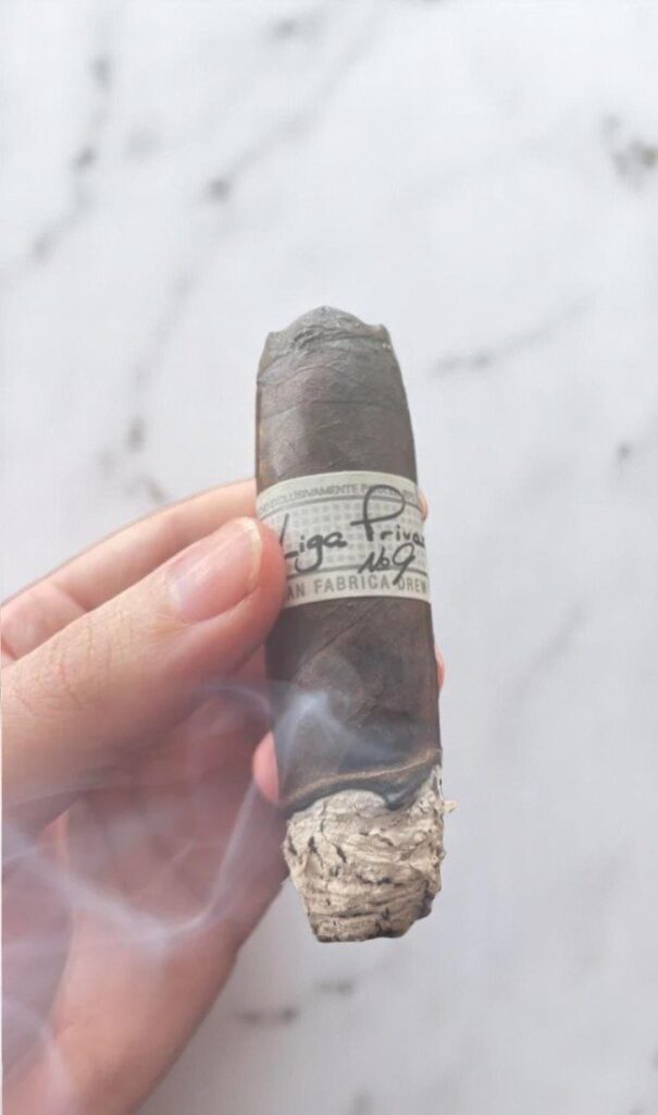 บุหรี่นอก Liga Privada No. 9 Flying Pig 4×60 (12มวน)พร้อมส่ง