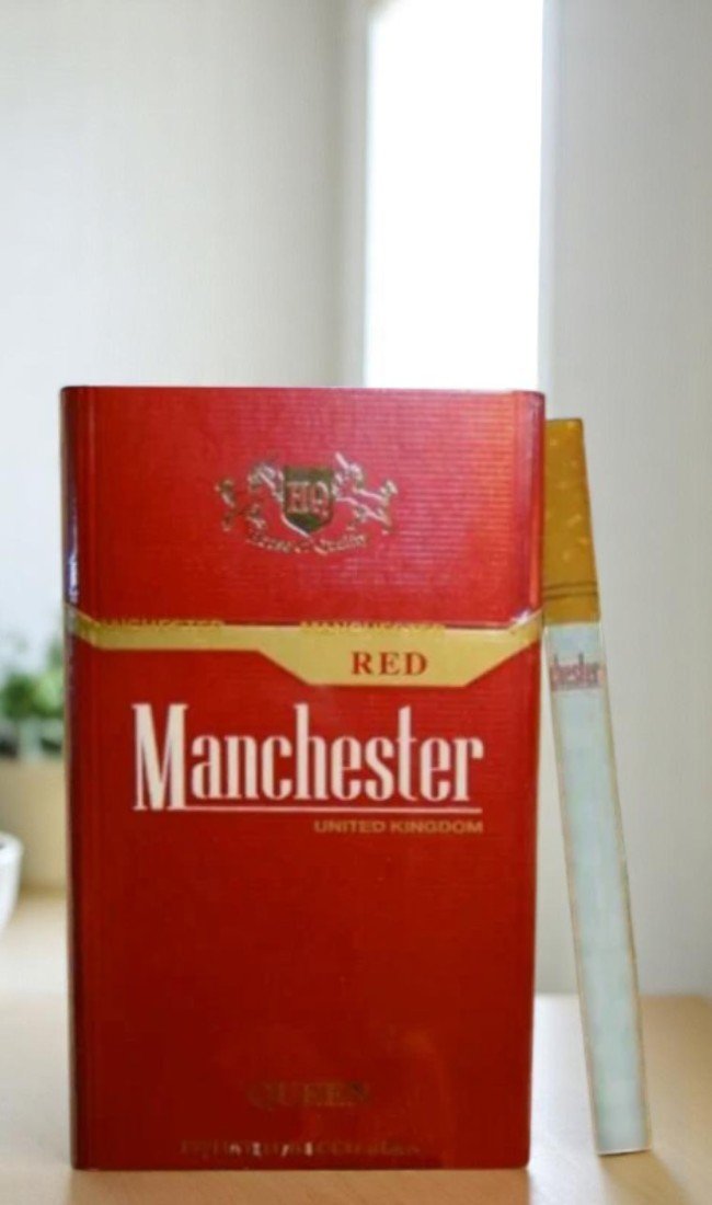 บุหรี่นอก Manchester Red Queen