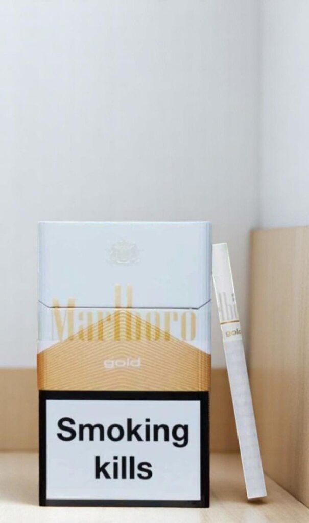 บุหรี่นอก Marlboro Gold Normal (ซองแข็ง)