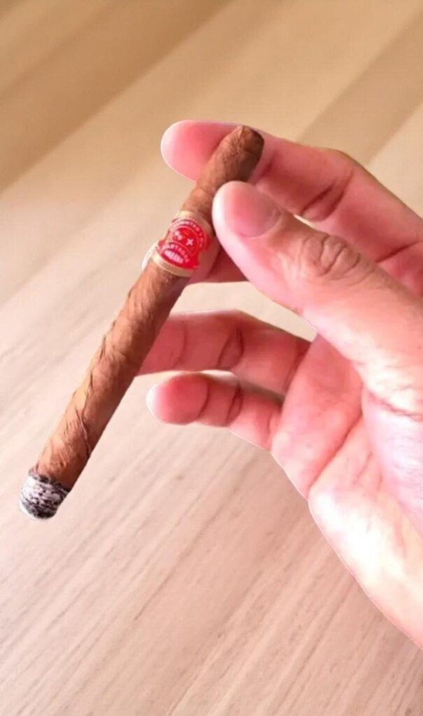 Partagas chicos 4×1/4 (5มวน) | Partagas chicos 4