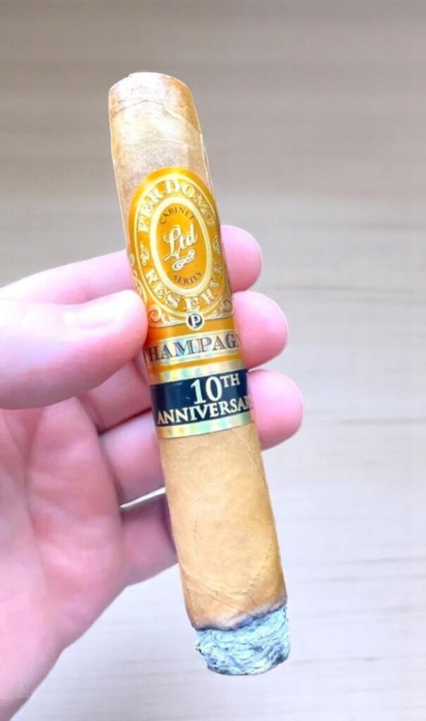 Perdomo Reserve Tubo 6×50 (25มวน) | Perdomo Reserve Tubo 6 50 25
