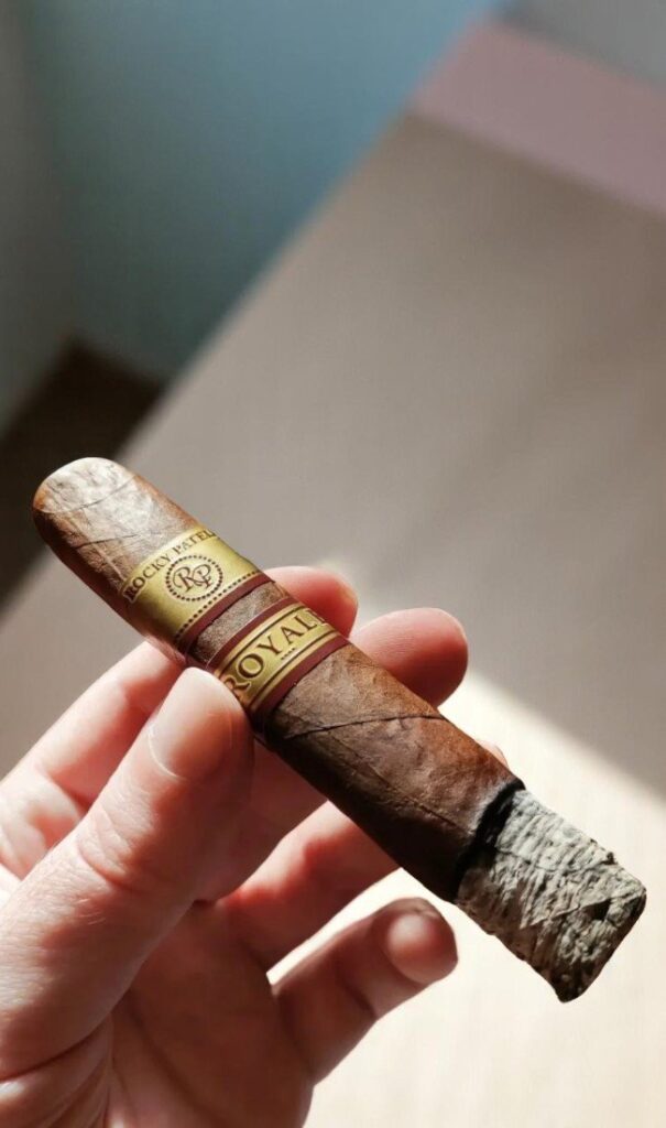 Rocky Patel Royale Robusto 6x50 (10มวน) | Rocky Patel Royale Robusto 6x50 10