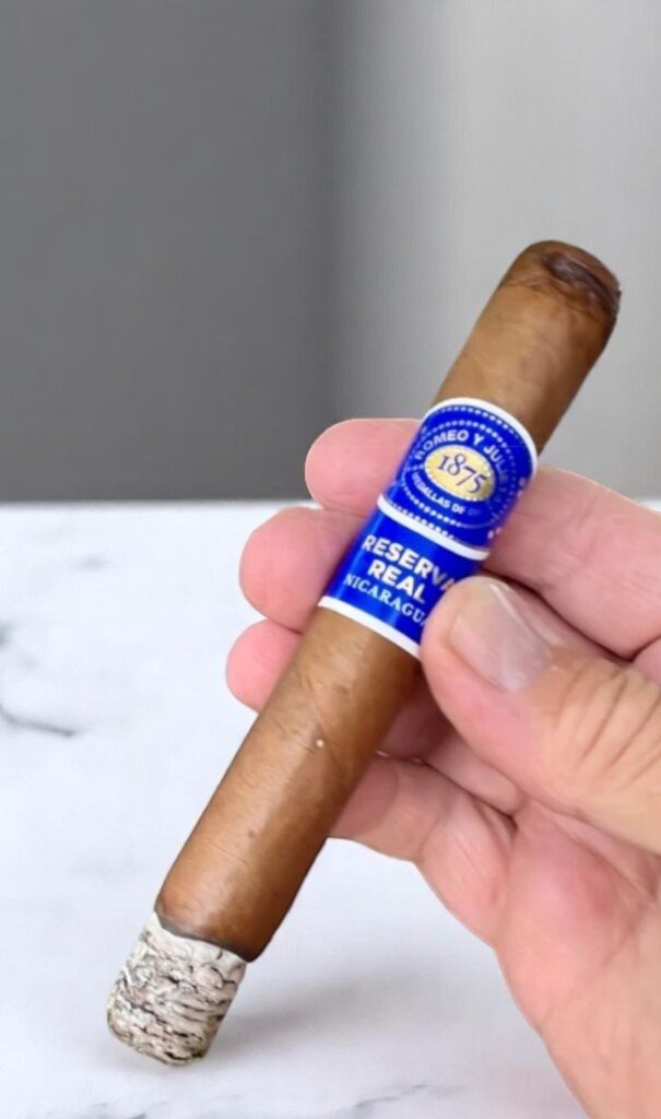 Romeo y Julieta Reserva Real Nicaragua Toro 6×54 (25มวน) | Romeo y Julieta Reserva Real Nicaragua Toro 6 54 25