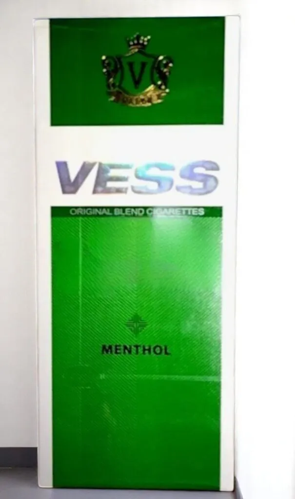 บุหรี่นอก Vess Menthol White (ซองแข็ง)